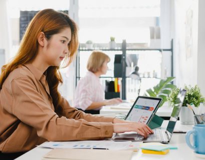 Everything-You-Need-To-Know-About-Japans-Work-Culture